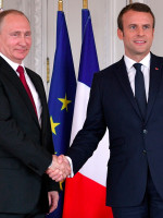 Macron, crítico con Putin en un intenso primer encuentro