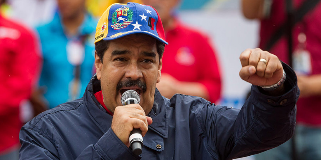 La oposición junta firmas para revocarle el mandato a Maduro