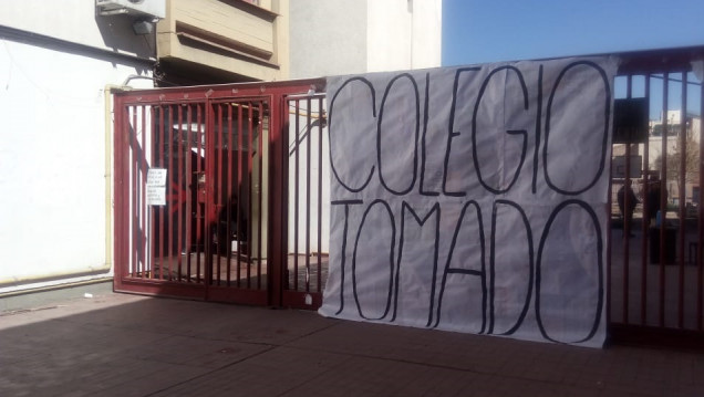 imagen Secundarios en acción: estudiantes de colegios de la UNCUYO tomaron el Magisterio