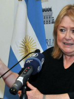 Para Susana Malcorra hay que revisar las leyes inmigratorias