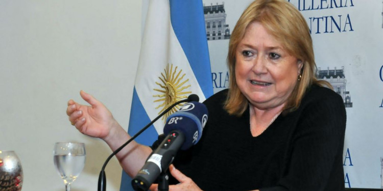 Para Susana Malcorra hay que revisar las leyes inmigratorias