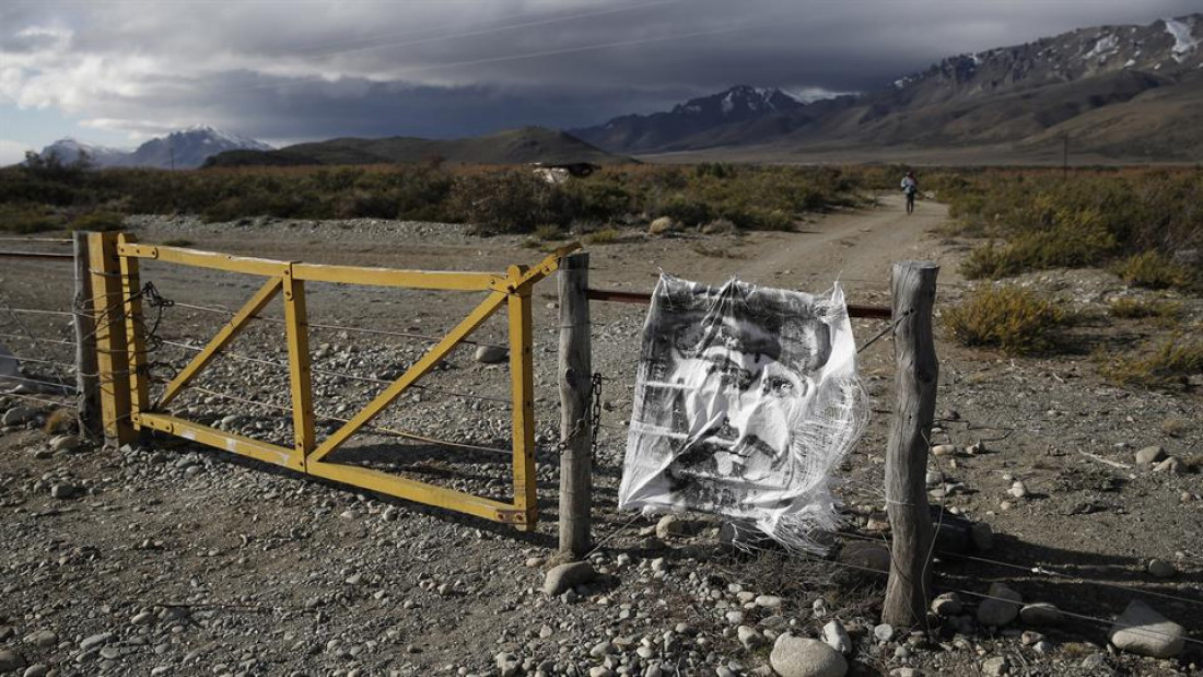 Allanan la comunidad mapuche de Cushamen en busca de rastros de Maldonado