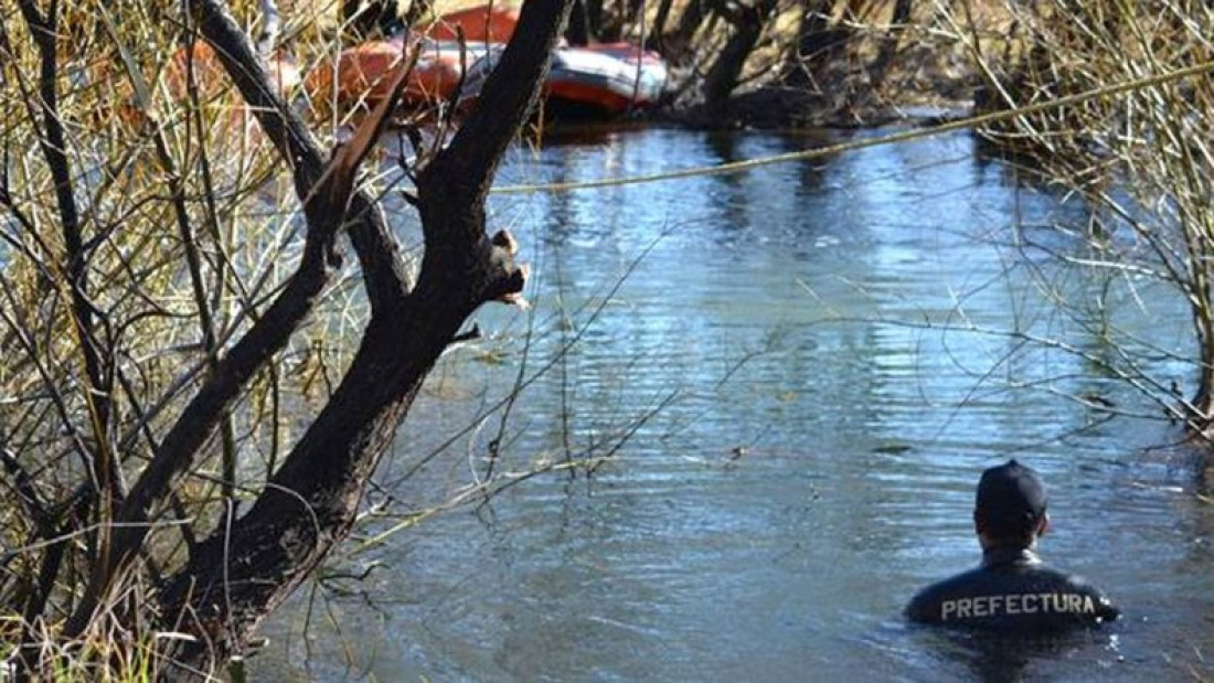 Rastrillan por tercera vez el río Chubut dentro de la comunidad mapuche