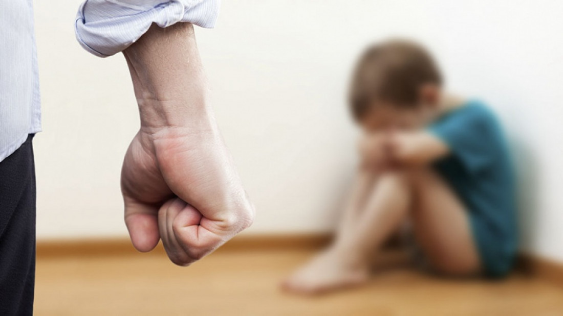 Maltrato infantil: deuda pendiente a resolverse desde el hogar