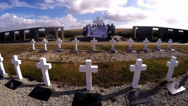 imagen Malvinas: comenzó la identificación de cuerpos NN