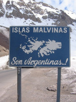 Argentina bloquearía Malvinas si Inglaterra no negocia