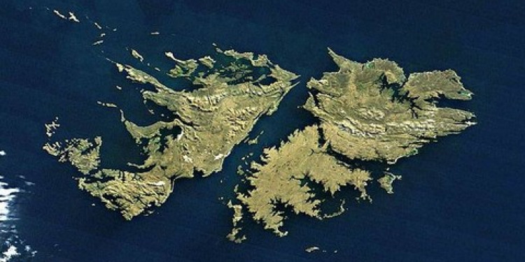 Cuestionan la creciente militarización de Malvinas