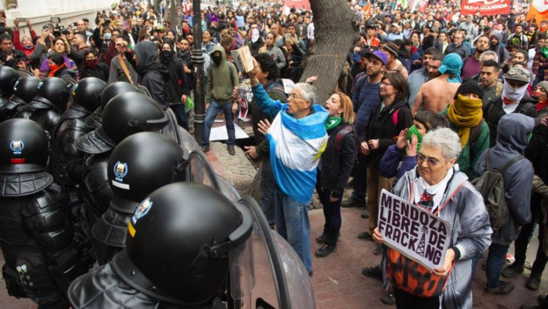 El Ejecutivo será querellante por la agresión a policías