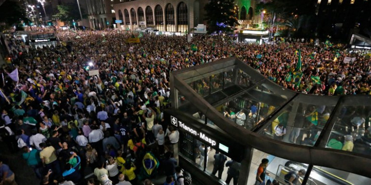  Manifestaciones contra Dilma Rousseff y Lula da Silva en las principales ciudades brasileñas