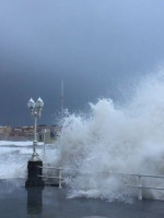 Fuerte temporal sacude Mar Del Plata