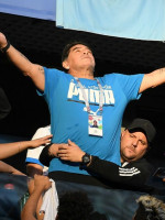El desopilante saludo de Diegote en "QTH"