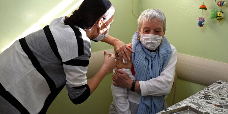 Avanza con refuerzos el plan de vacunación contra COVID en todo el país