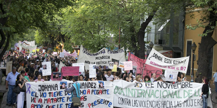 Cientos de voces contra la violencia