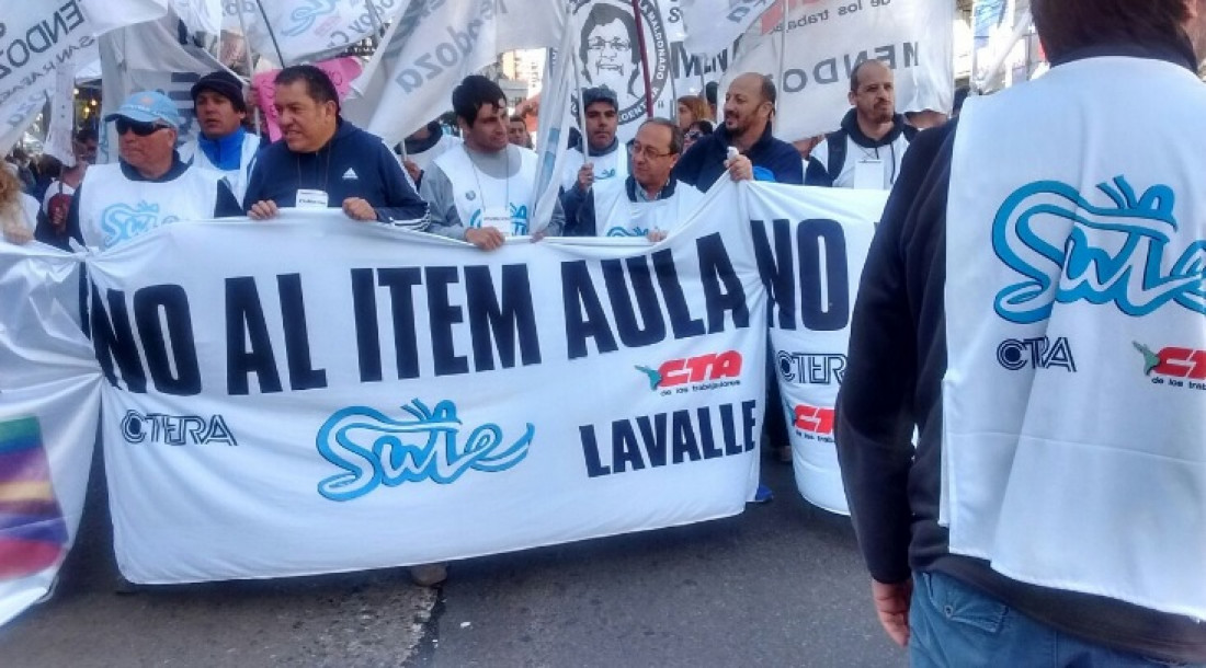 Fotos: El no al ítem aula llegó a la Marcha Federal