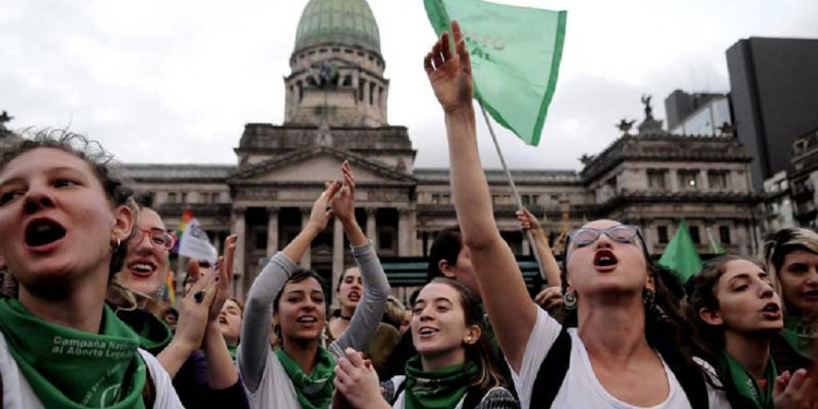 Aborto: "La sociedad ya lo legalizó"