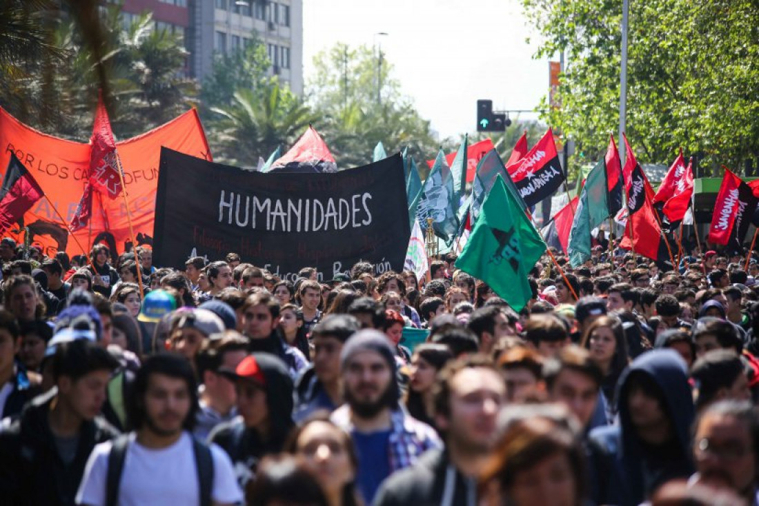 Marcha de universitarios chilenos: "Gratuidad sin transformar no es avanzar"