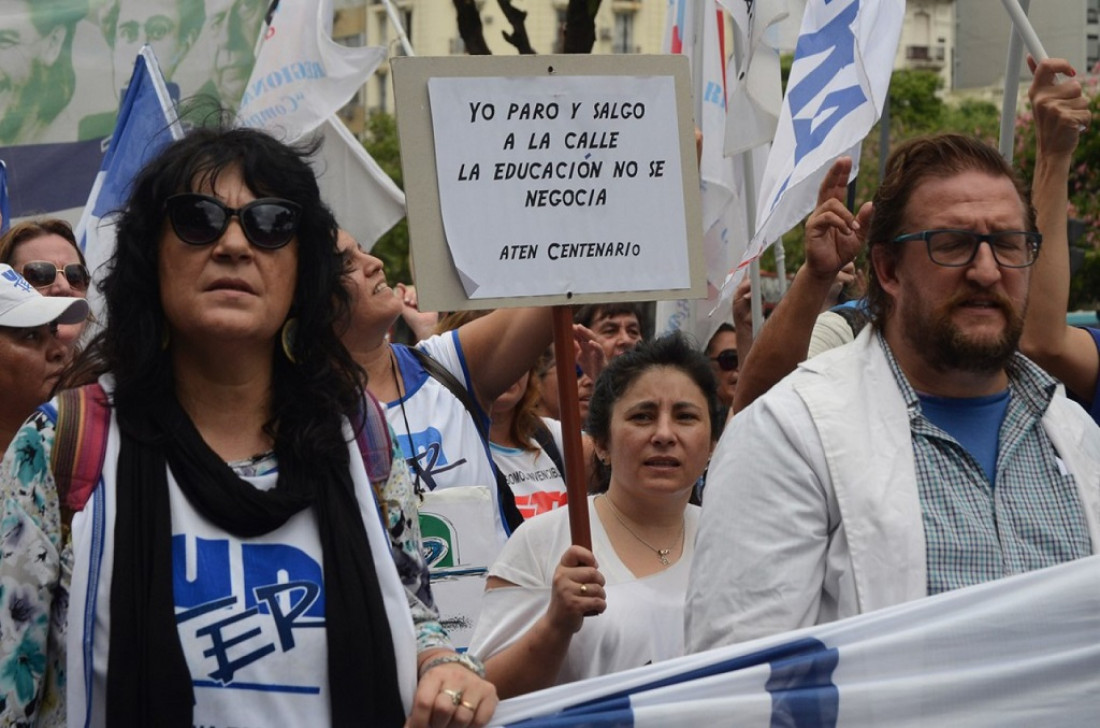 Barrios de Pie se moviliza contra el cierre de escuelas y cursos