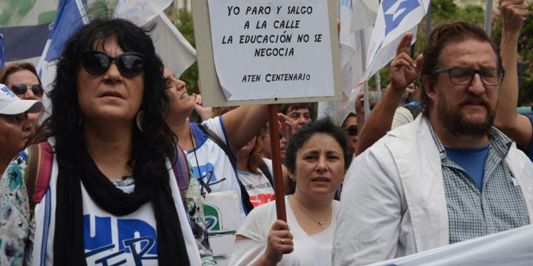 Barrios de Pie se moviliza contra el cierre de escuelas y cursos