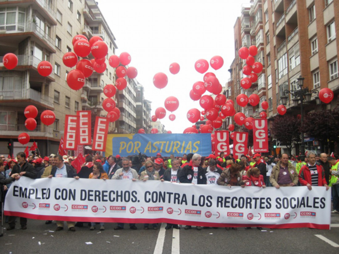 Sindicatos e "indignados" contra el ajuste en España