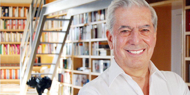 Vargas Llosa cumple 81 años y donará 7000 ejemplares de su biblioteca