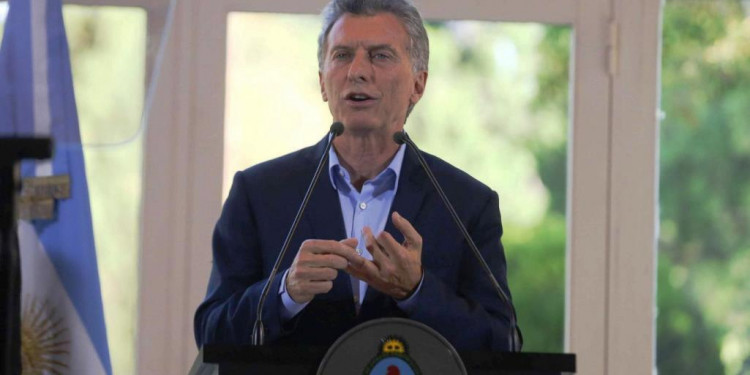 Macri: "Estamos atravesando una tormenta"