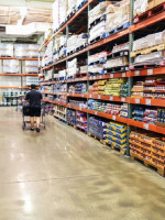 La puja entre mayoristas y multinacionales llegó al bolsillo de los mendocinos 