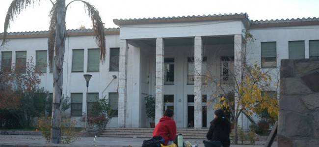 Médicas del Hospital Central acompañan cada día a pacientes aislados en su casa