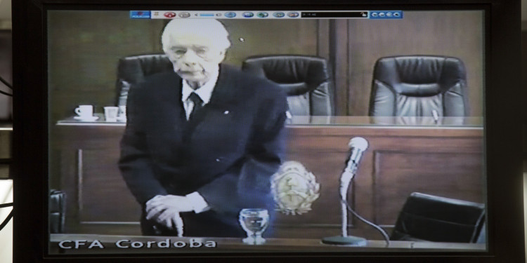 Menéndez se identificó ante jueces federales de Mendoza