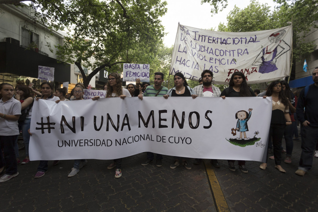 Cuando una mujer avanza, ningún hombre retrocede