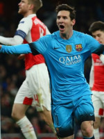 Messi marcó dos goles ante el Arsenal y sigue haciendo historia