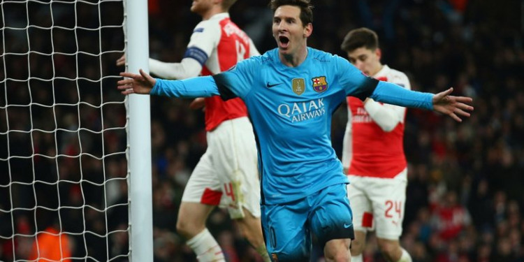 Messi marcó dos goles ante el Arsenal y sigue haciendo historia