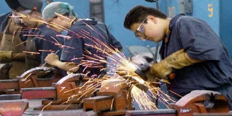 Las fábricas abren sus puertas a alumnos de escuelas técnicas