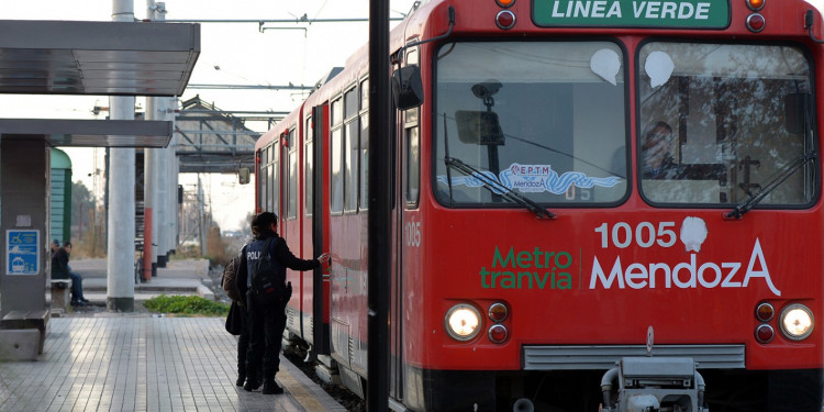 Patrono Santiago: el transporte público circulará con las frecuencias de domingo