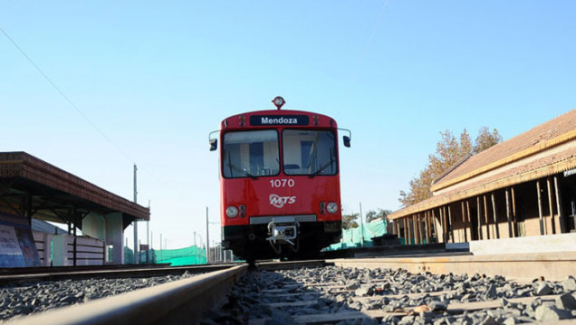 imagen El Metrotranvía se instala poco a poco entre los mendocinos