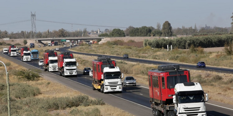 Cómo son las nuevas duplas para reforzar el servicio del metrotranvía 