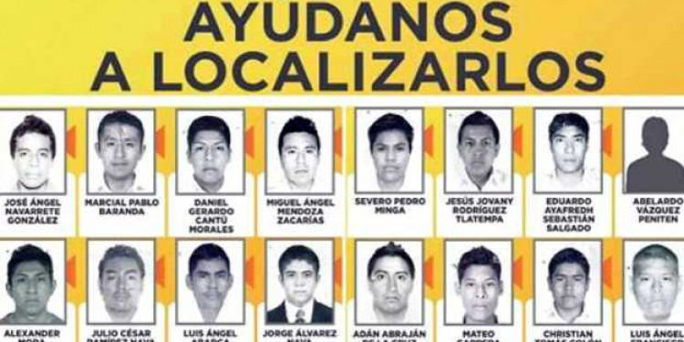 El presidente mexicano, Peña Nieto, recibe a familiares de las y  los estudiantes desaparecidos