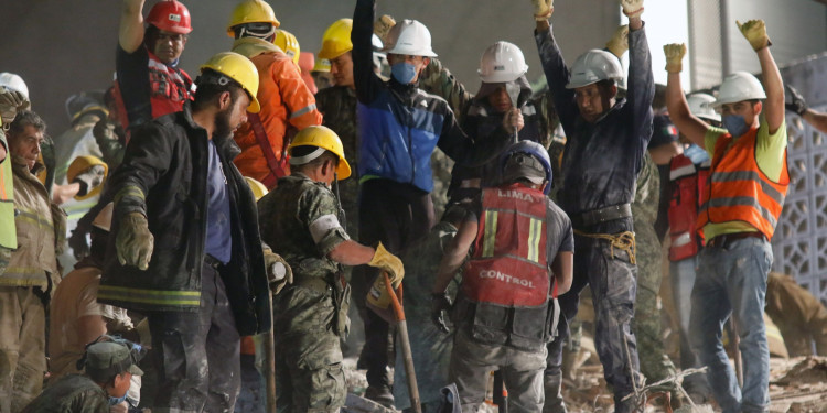 Ya son 217 los muertos por el terremoto en México