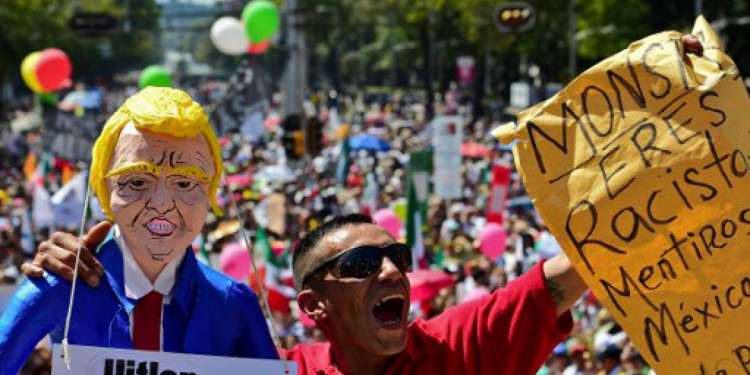Miles de mexicanos se manifestaron contra la política migratoria de Trump