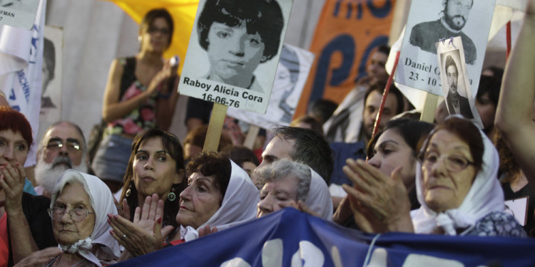 Escenas de una nueva marcha contra el olvido