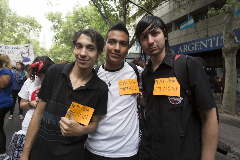 imagen 5000 personas pidieron que cesen los femicidios