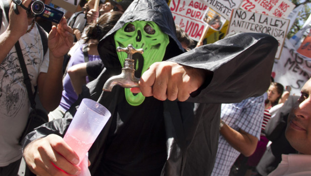 imagen Contundente mensaje contra la mega minería en el Carrusel 