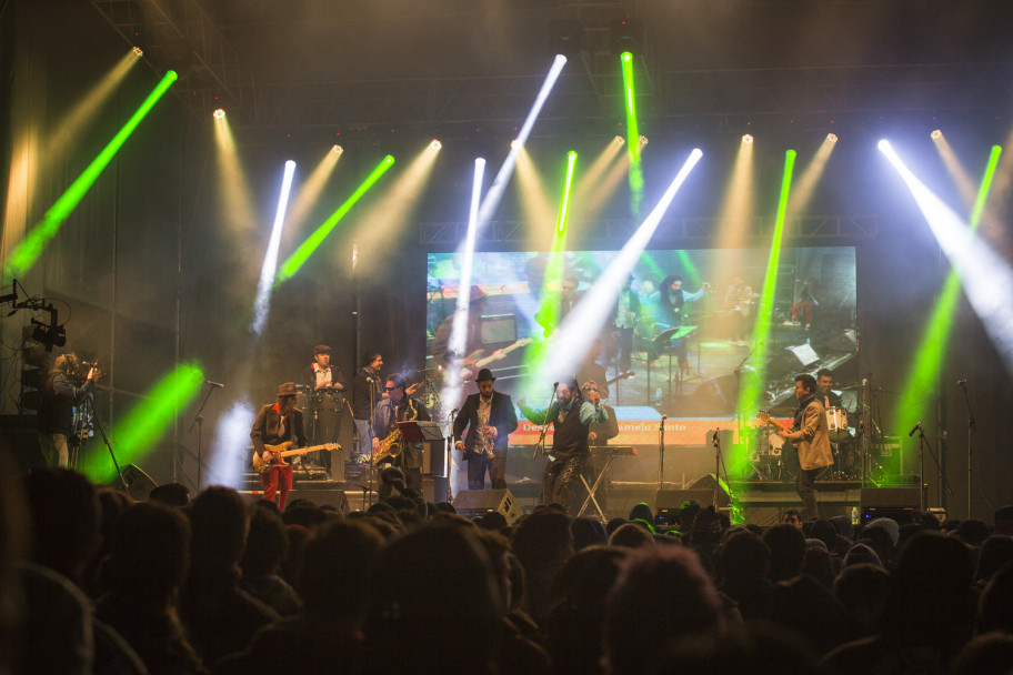 imagen En la fiesta de la UNCUYO hubo Karamelo Santo para 8 mil personas 