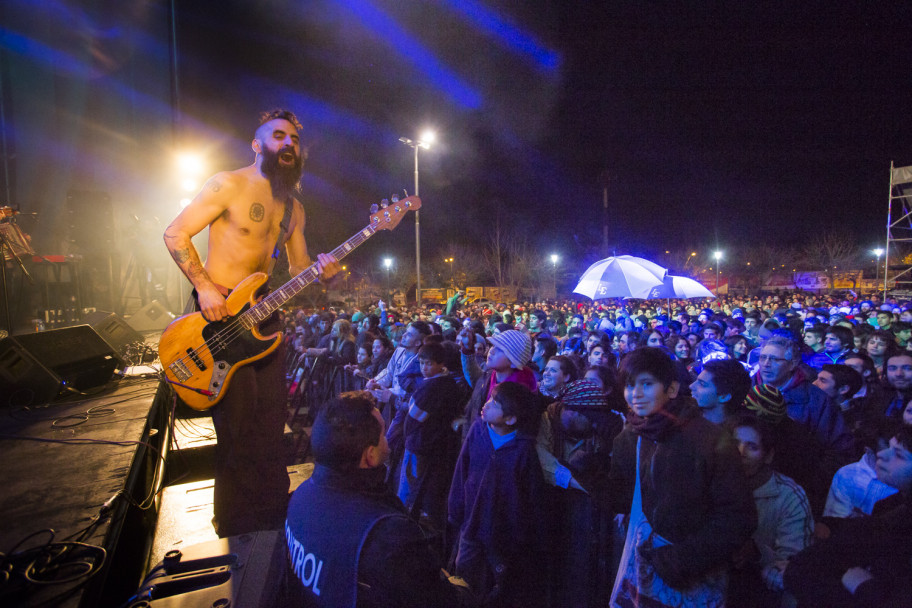 imagen En la fiesta de la UNCUYO hubo Karamelo Santo para 8 mil personas 