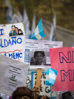 La rebelión en las calles y la marcha interna