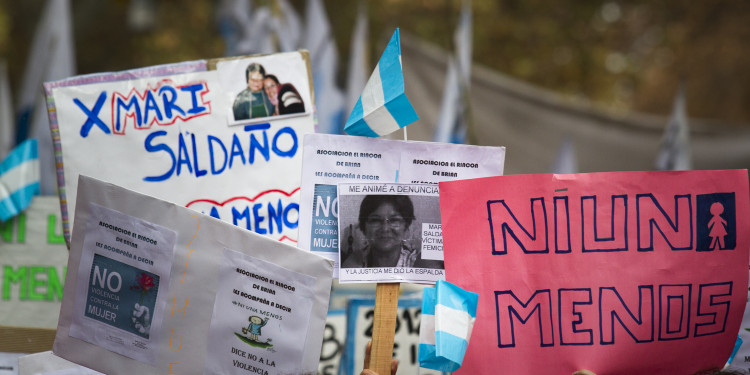 La rebelión en las calles y la marcha interna