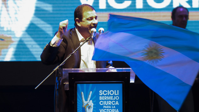 imagen El vicegobernador no inventó nada pero sacó la carta primero