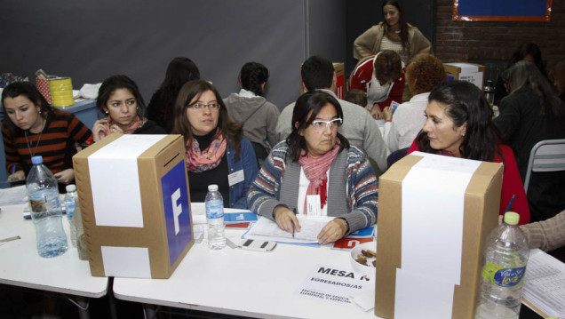 imagen Votaron los tres ingenieros en un clima de segunda vuelta