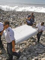 Vuelo MH370: no descartan ninguna hipótesis sobre los restos hallados