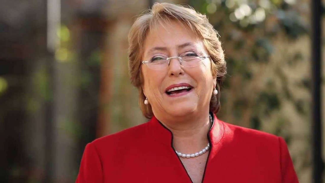 Bachelet presentará el nuevo gabinete y no viajará a Paraguay