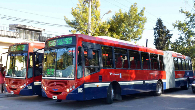 imagen Aumentan 37 % los subsidios a colectivos para mantener las tarifas en el interior